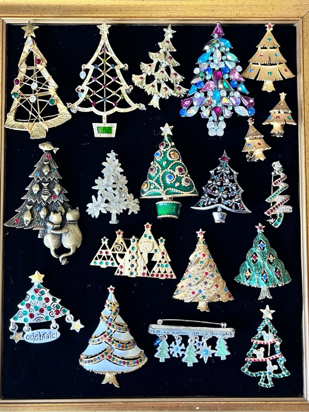 Mixed Signed Christmas Tree Holiday Pin Brooch Lot 120+ Pieces Vintage Modern